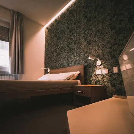 招待所 Il Portico 3*